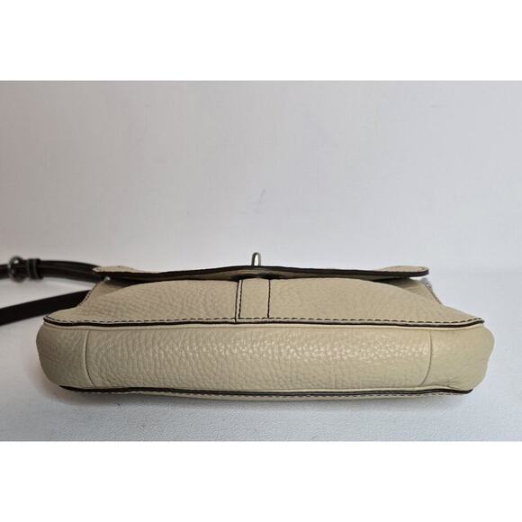 Coach Chelsea Crossbody Beige Pebbled Leather Bag F10888 - Picture 3 of 10